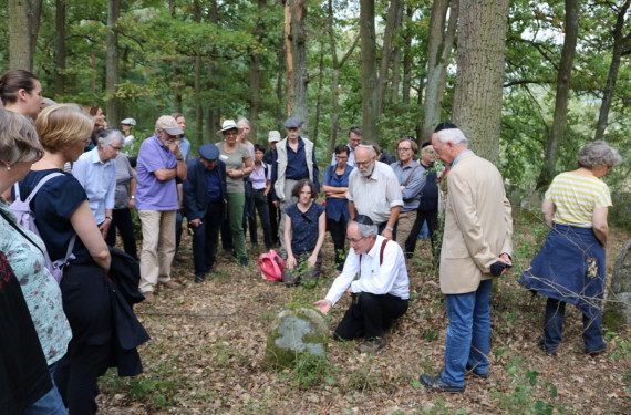 Stefan Rohrbacher bei der Exkursion w&auml;hrend der Jahrestagung 2018 der AG J&uuml;dische Sammlungen